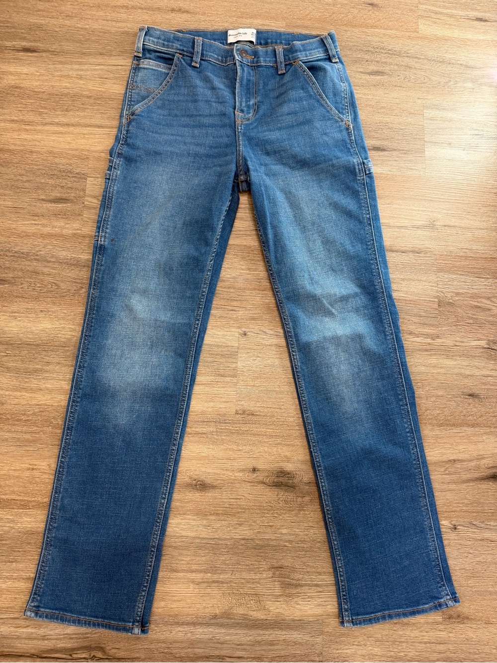 NWOT Abercrombie Kids Loose Fit Jeans - size 15/16